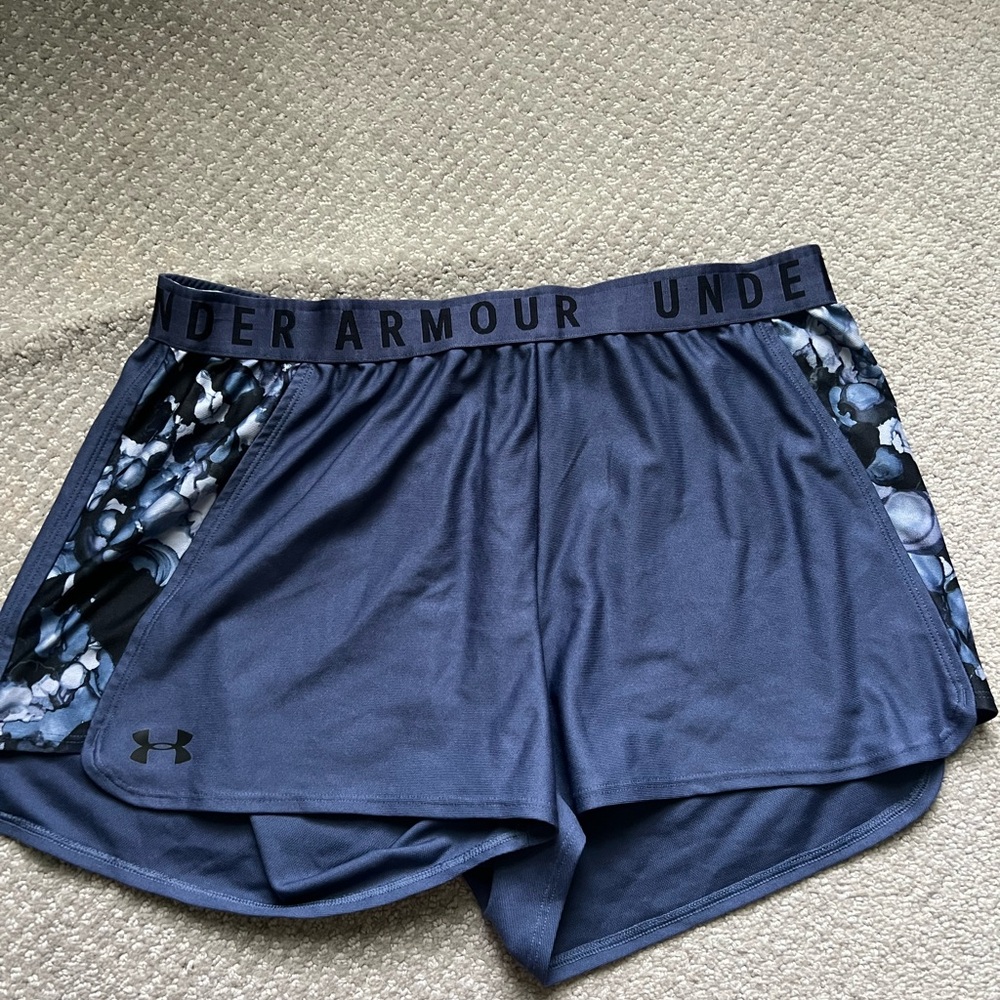 Under Armour Play Up Women’s Shorts - size XL